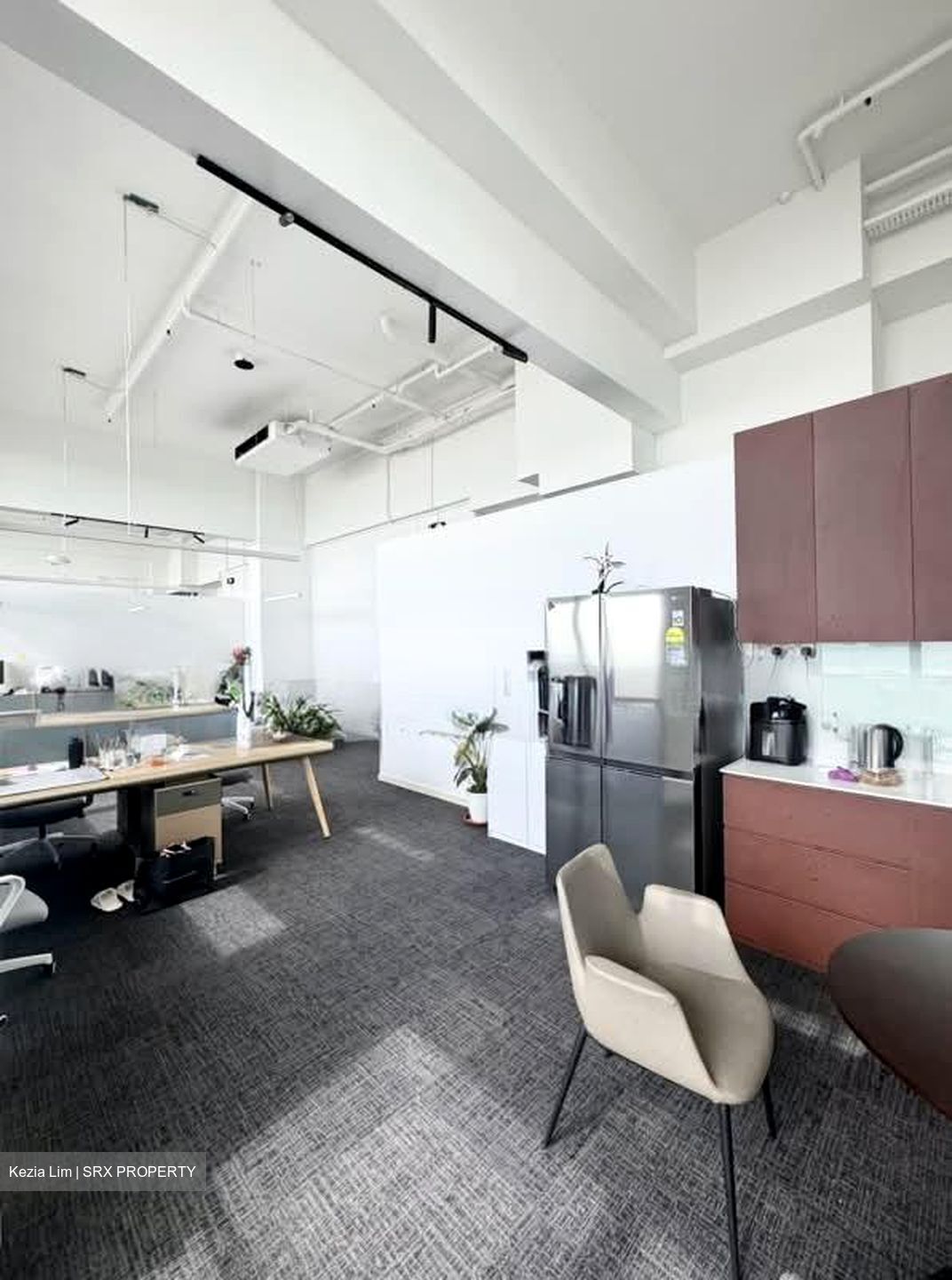 Eon Shenton (D2), Office #580085151